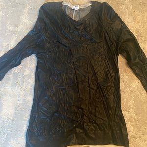 Wrinkled look helmet lang top